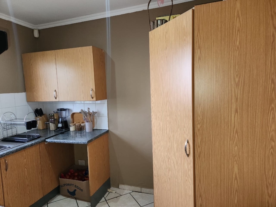 3 Bedroom Property for Sale in Azalea Park North West